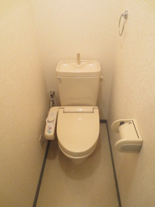 物件内観写真8　(トイレ)