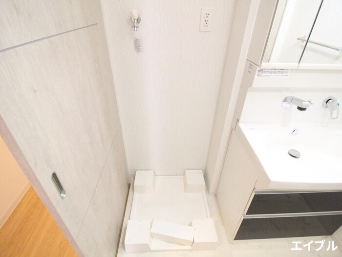 物件内観写真17　(洗濯機置場)