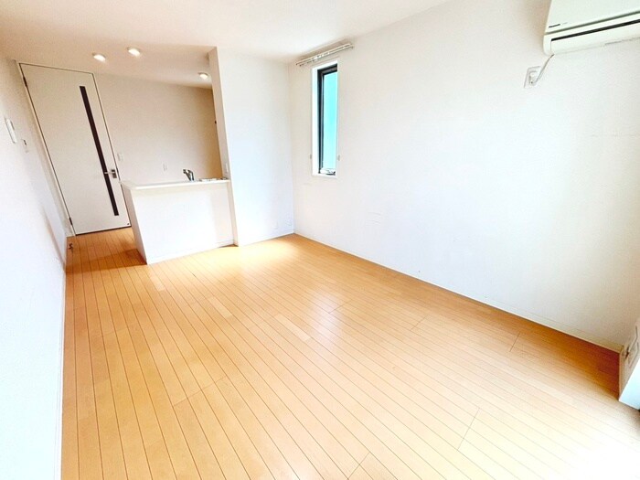 物件内観写真4　(居室)