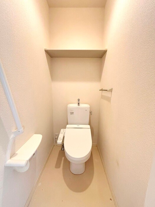 物件内観写真8　(トイレ)