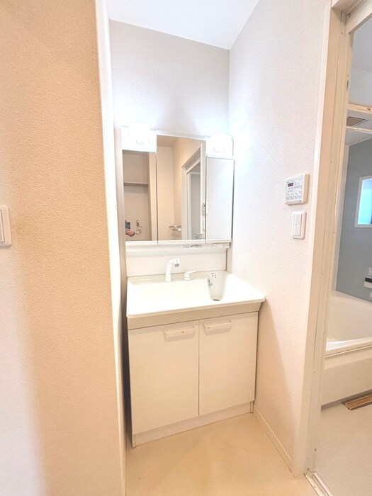 物件内観写真9　(洗面)