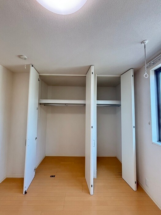 物件内観写真12　(収納)