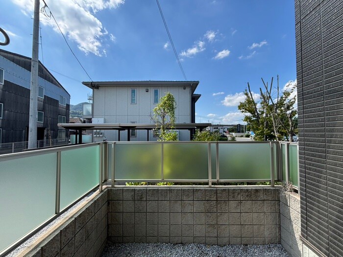 物件内観写真14　(室内からの展望)