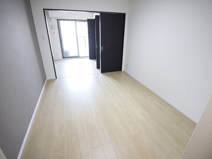 物件内観写真11　(居室)