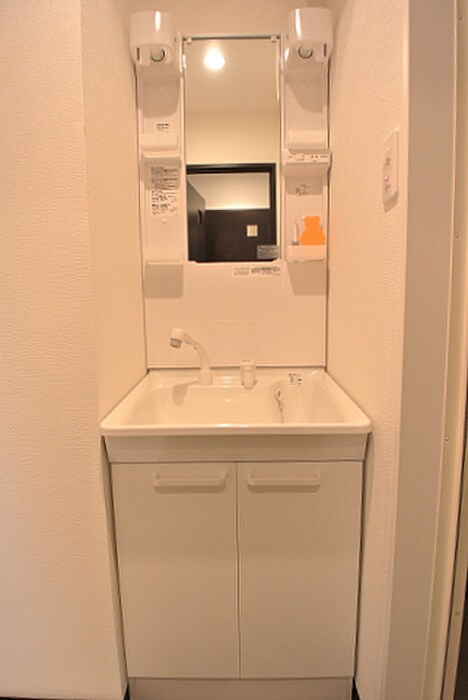 物件内観写真11　(洗面)