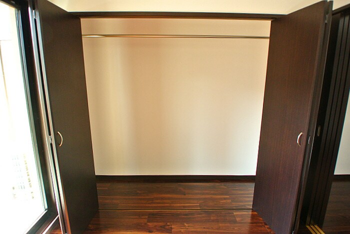 物件内観写真12　(収納)