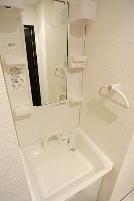 物件内観写真12　(洗濯機置場)