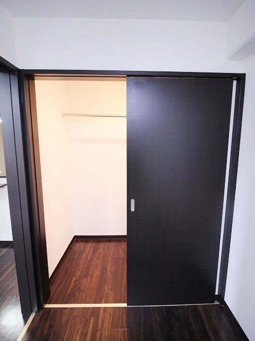 物件内観写真12　(収納)