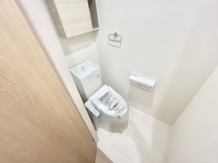 物件内観写真8　(トイレ)