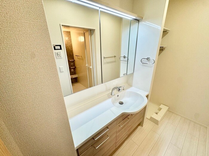 物件内観写真9　(洗面)