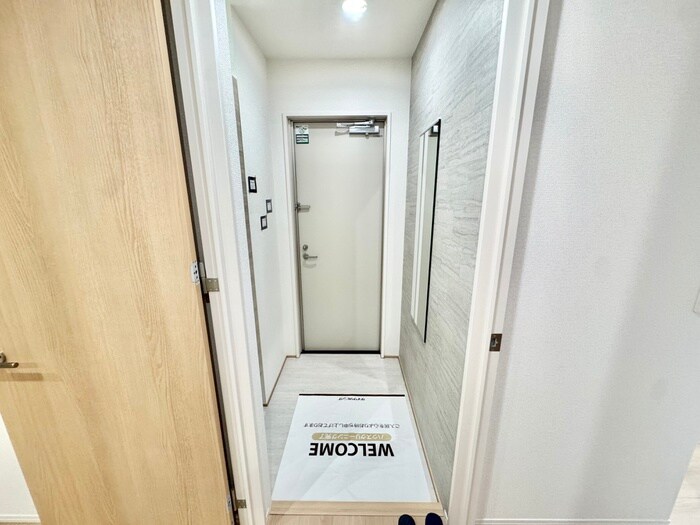 物件内観写真12　(玄関)