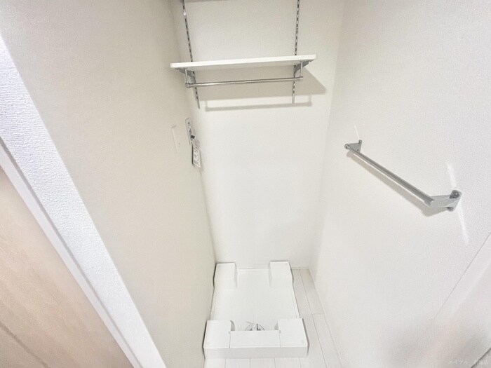 物件内観写真14　(洗濯機置場)