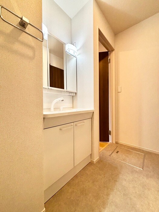 物件内観写真10　(洗面)