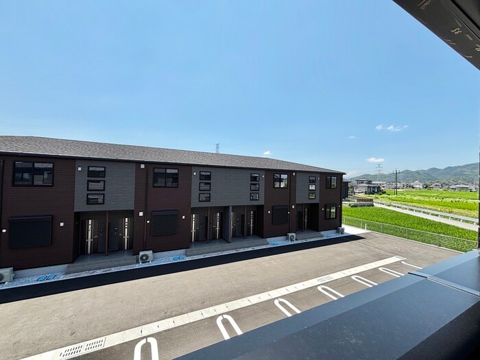 物件内観写真13　(室内からの展望)