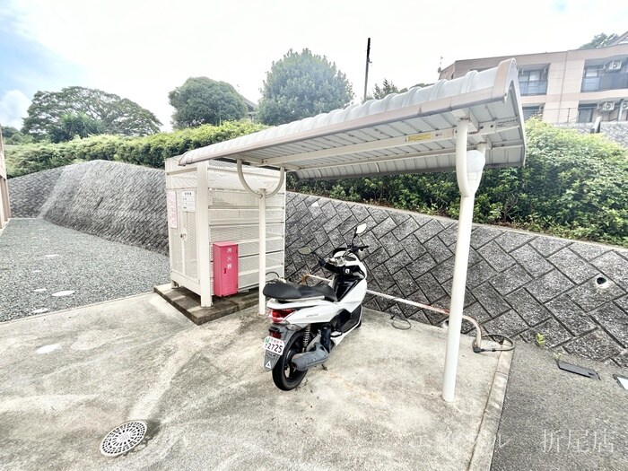 物件外観写真3　(駐輪場)