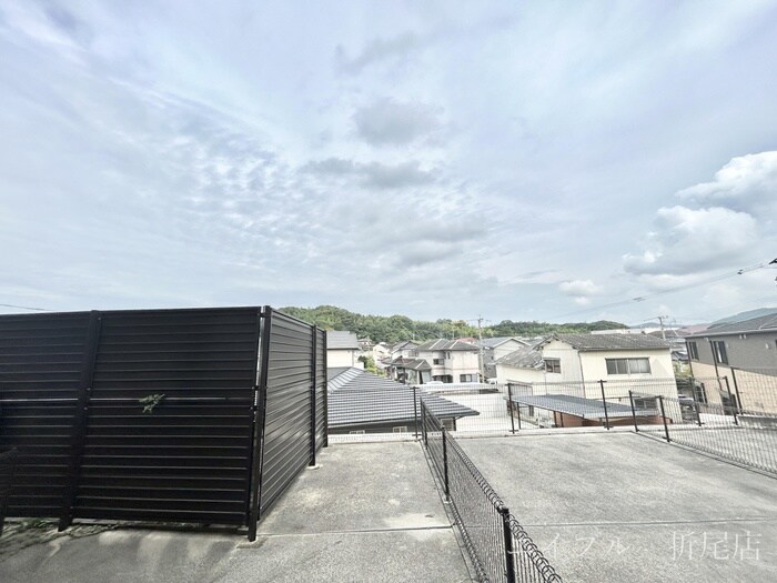 物件内観写真12　(室内からの展望)