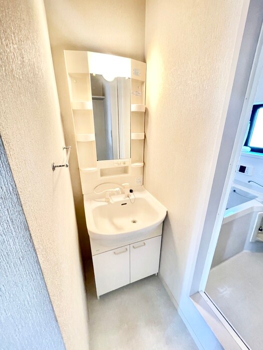 物件内観写真8　(洗面)