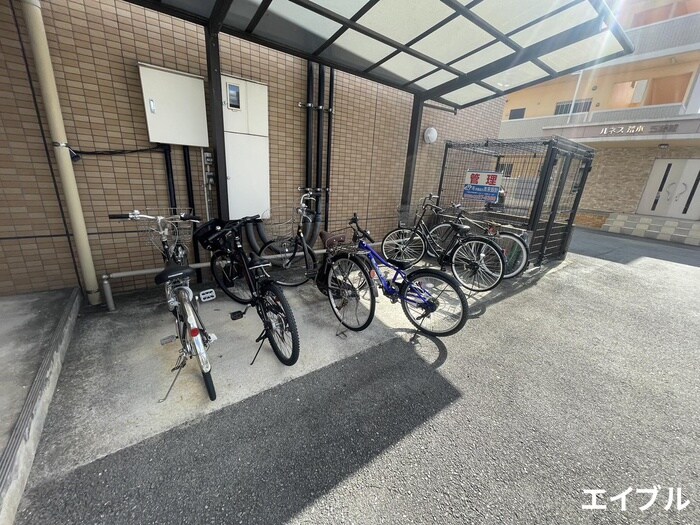 物件外観写真6　(駐輪場)