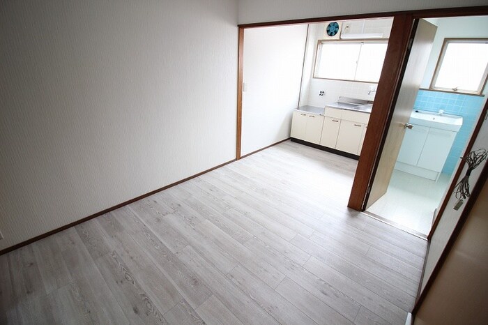 物件内観写真4　(居室)