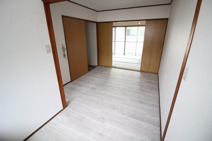 物件内観写真5　(居室)