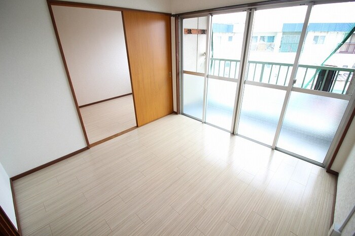 物件内観写真6　(居室)