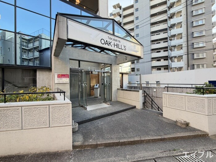 物件外観写真5　(エントランス部分)