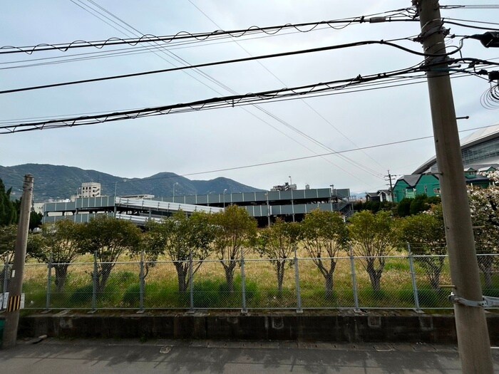 物件内観写真13　(室内からの展望)