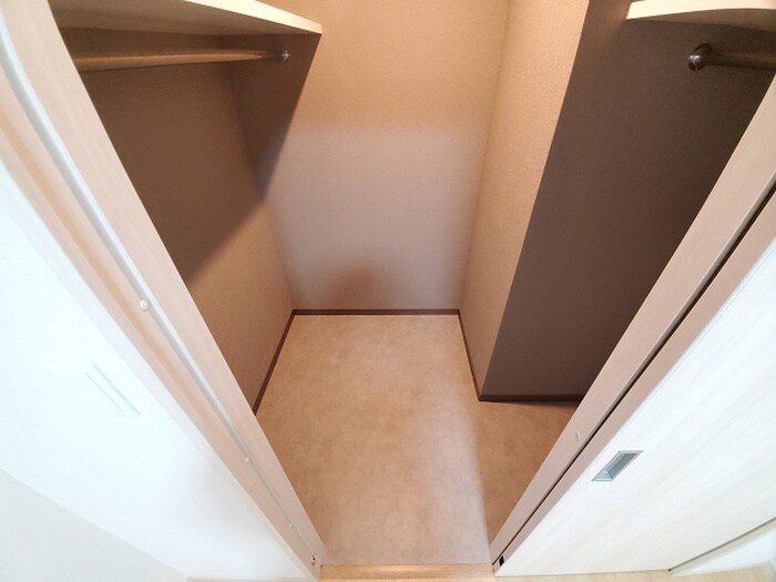 物件内観写真10　(収納)