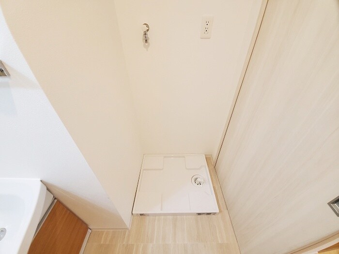 物件内観写真12　(洗濯機置場)