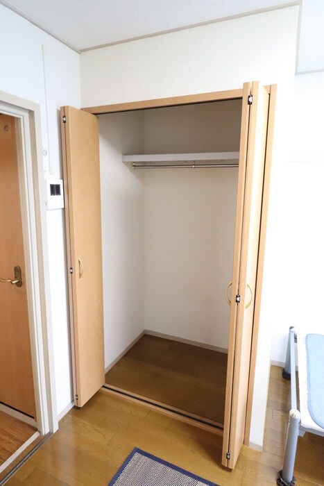 物件内観写真10　(収納)