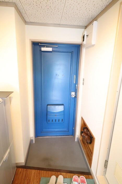 物件内観写真12　(玄関)