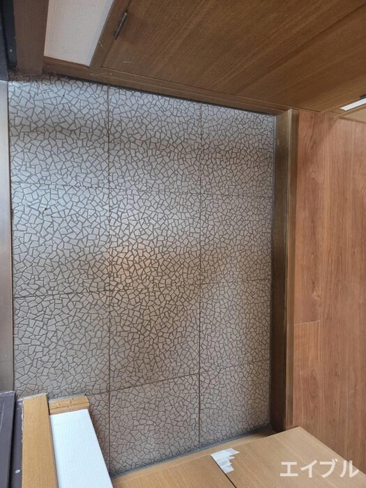 物件内観写真16　(玄関)