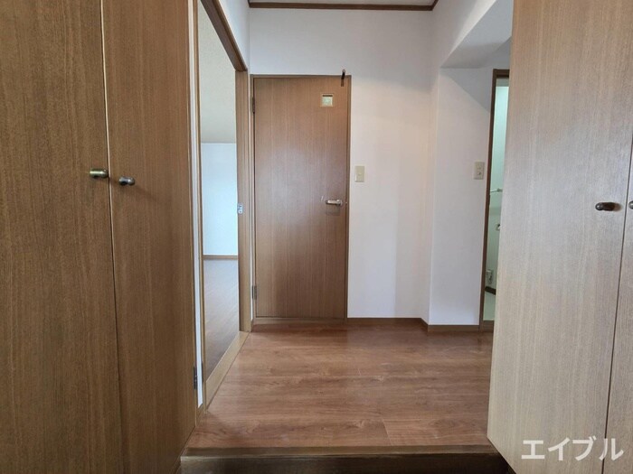 物件内観写真17　(廊下)