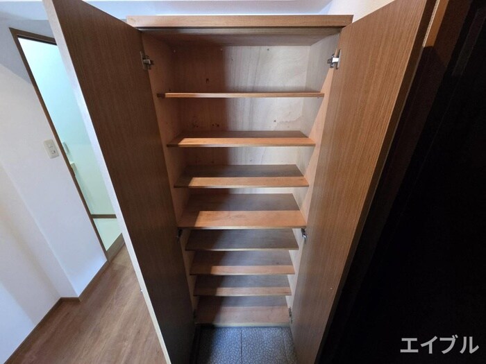 物件内観写真18　(靴箱)