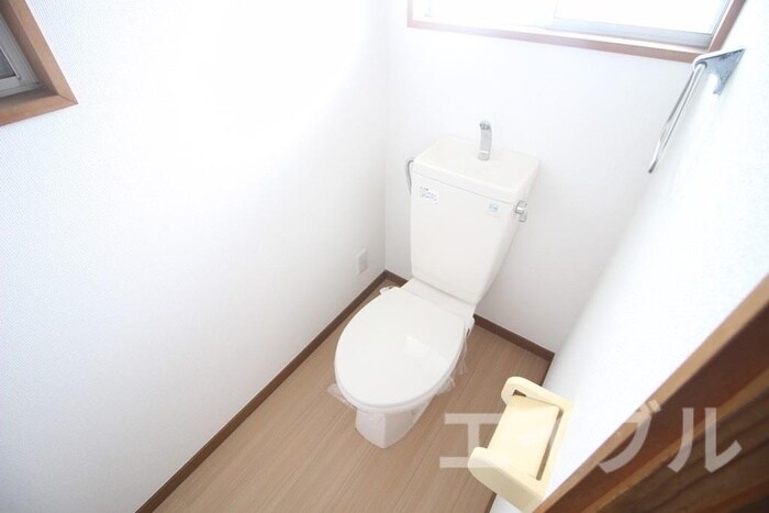 物件内観写真12　(トイレ)