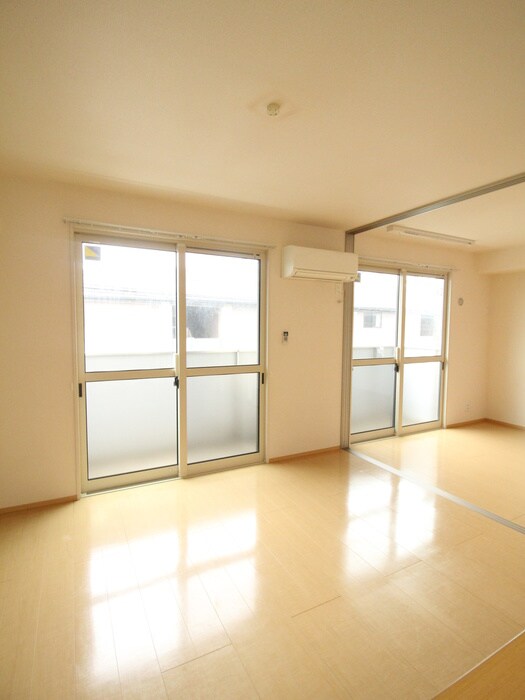 物件内観写真6　(居室)