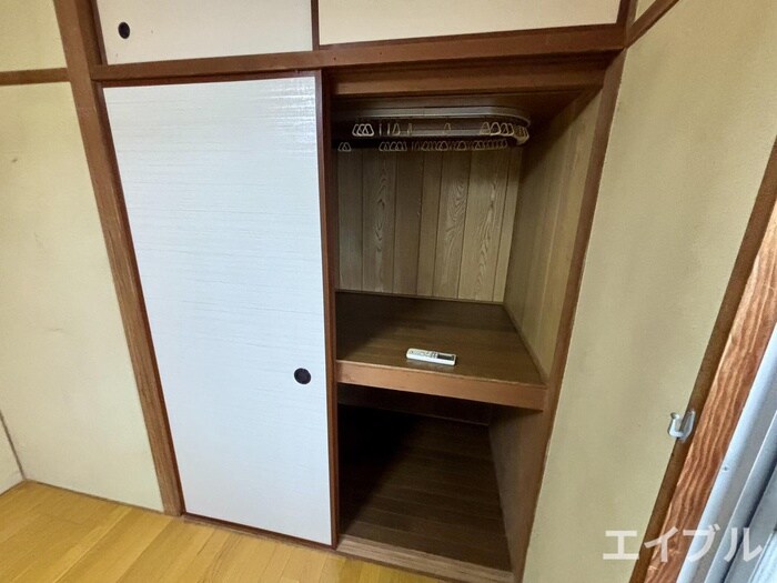 物件内観写真12　(収納)