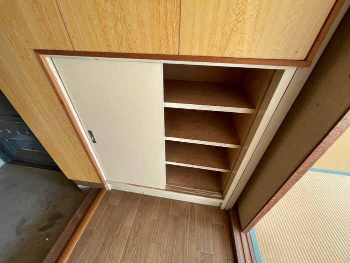 物件内観写真18　(靴箱)