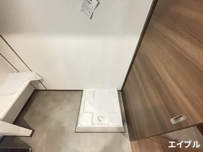 物件内観写真14　(洗濯機置場)