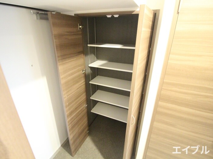 物件内観写真15　(靴箱)