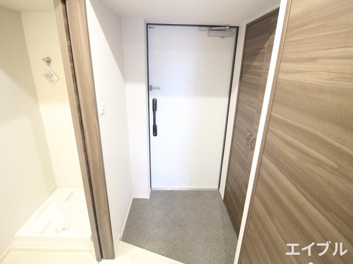 物件内観写真17　(玄関)