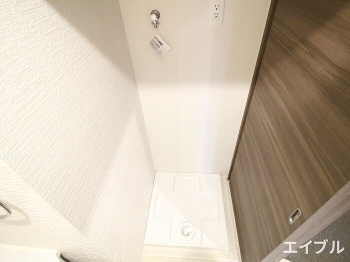 物件内観写真18　(洗濯機置場)