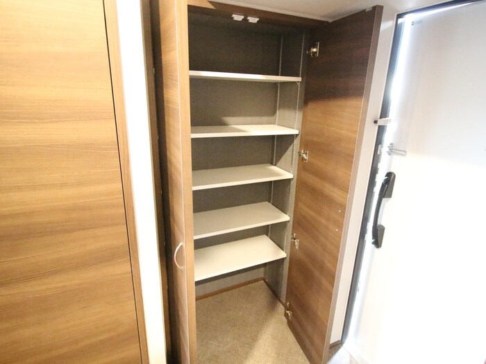 物件内観写真18　(靴箱)