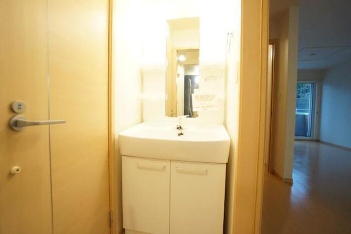 物件内観写真8　(洗面)