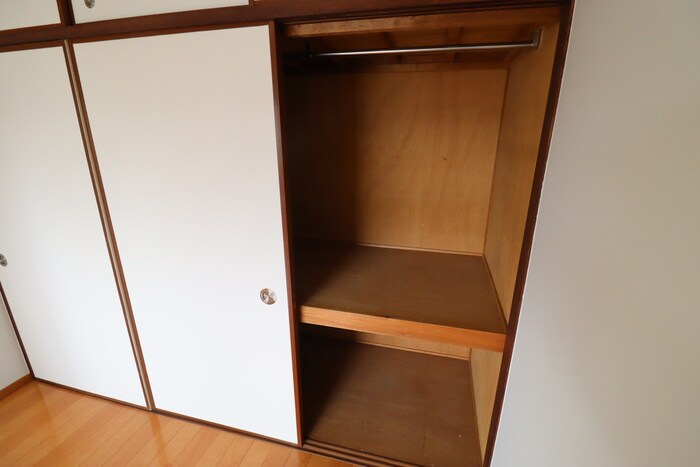 物件内観写真12　(収納)