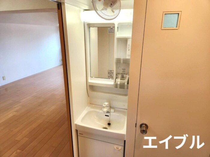 物件内観写真12　(洗面)