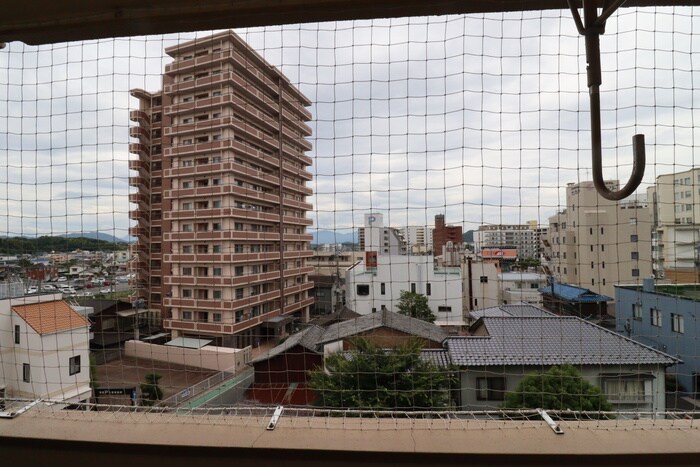 物件内観写真14　(室内からの展望)