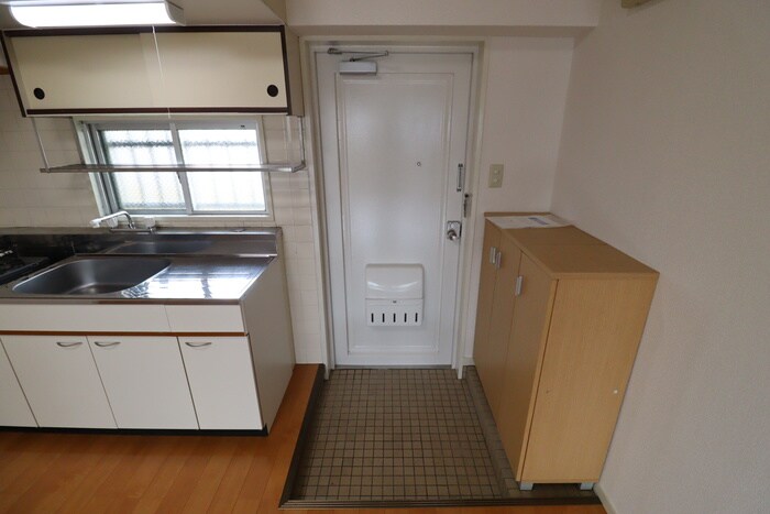 物件内観写真15　(玄関)