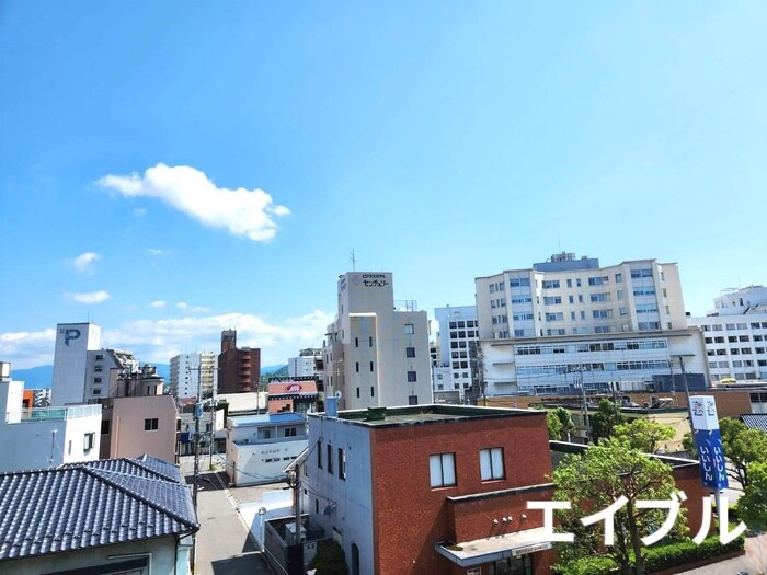 物件内観写真15　(室内からの展望)