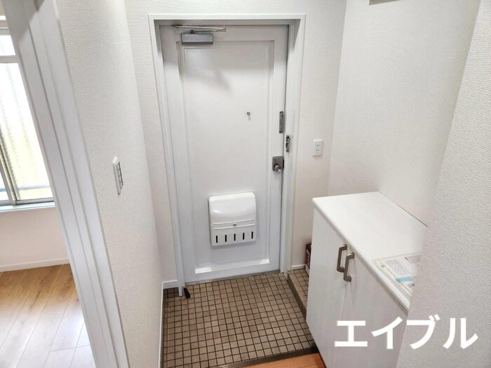 物件内観写真19　(玄関)